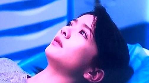 最近有部剧，讲四个闺蜜一块儿怀孕了，本来是挺喜庆一事儿，结果越看越不对劲。三