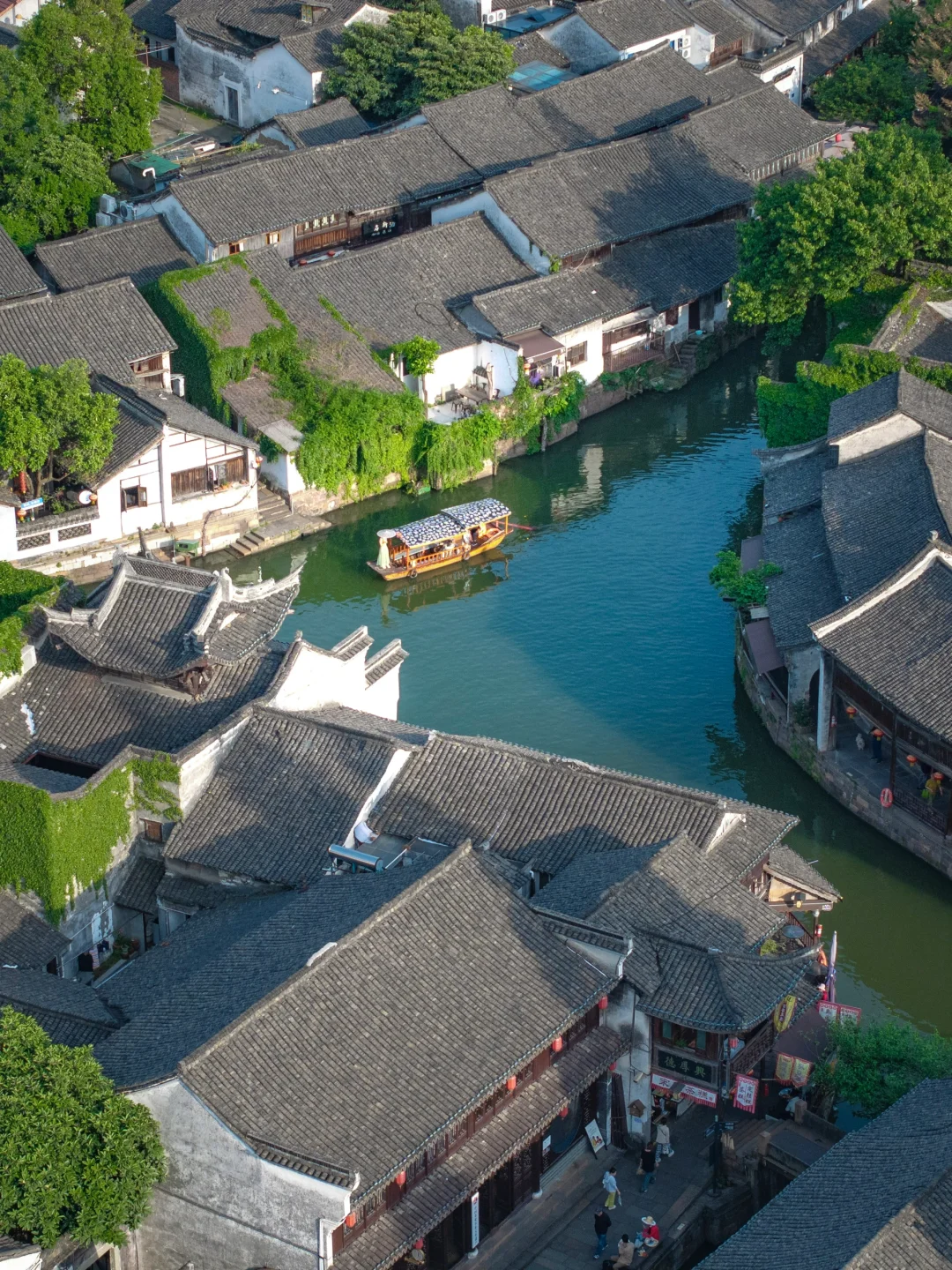 比乌镇人少99%躲进浙北被遗忘的千年古镇！