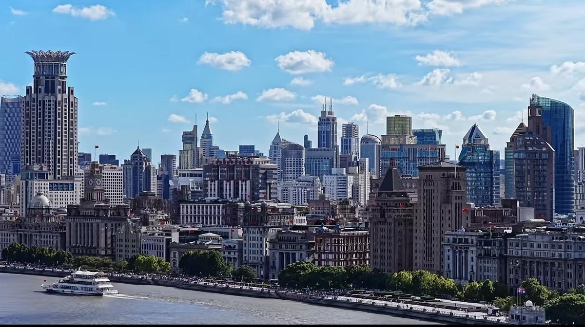 我发现上海和宁波，两地还是有不少相似之处的。比如，上海有外滩，宁波也有老外滩。上