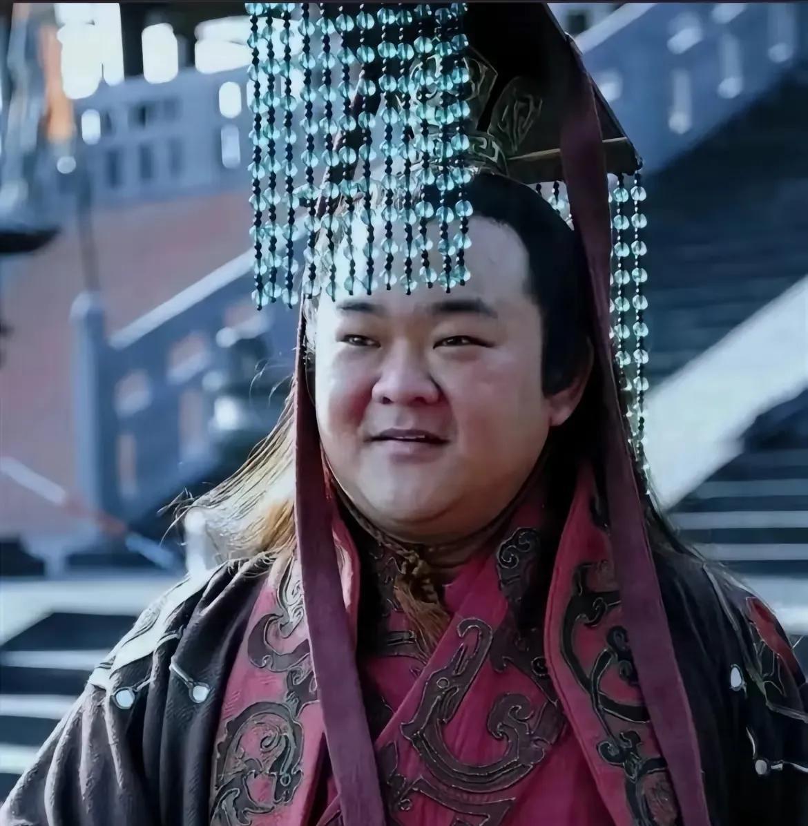 刘禅一辈子主动杀了两个人，骂自己的，走流程关了三年才杀。那个骂相父的，是上午骂了