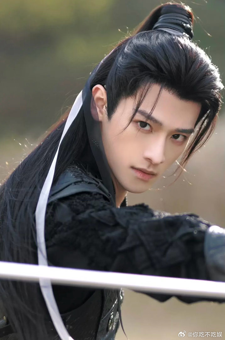 同类型帅哥这古装造型的颜值真的是天差地别