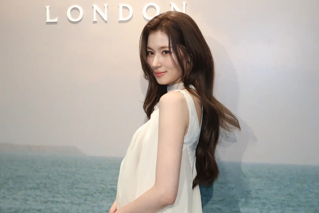 260813 Sana ins更新