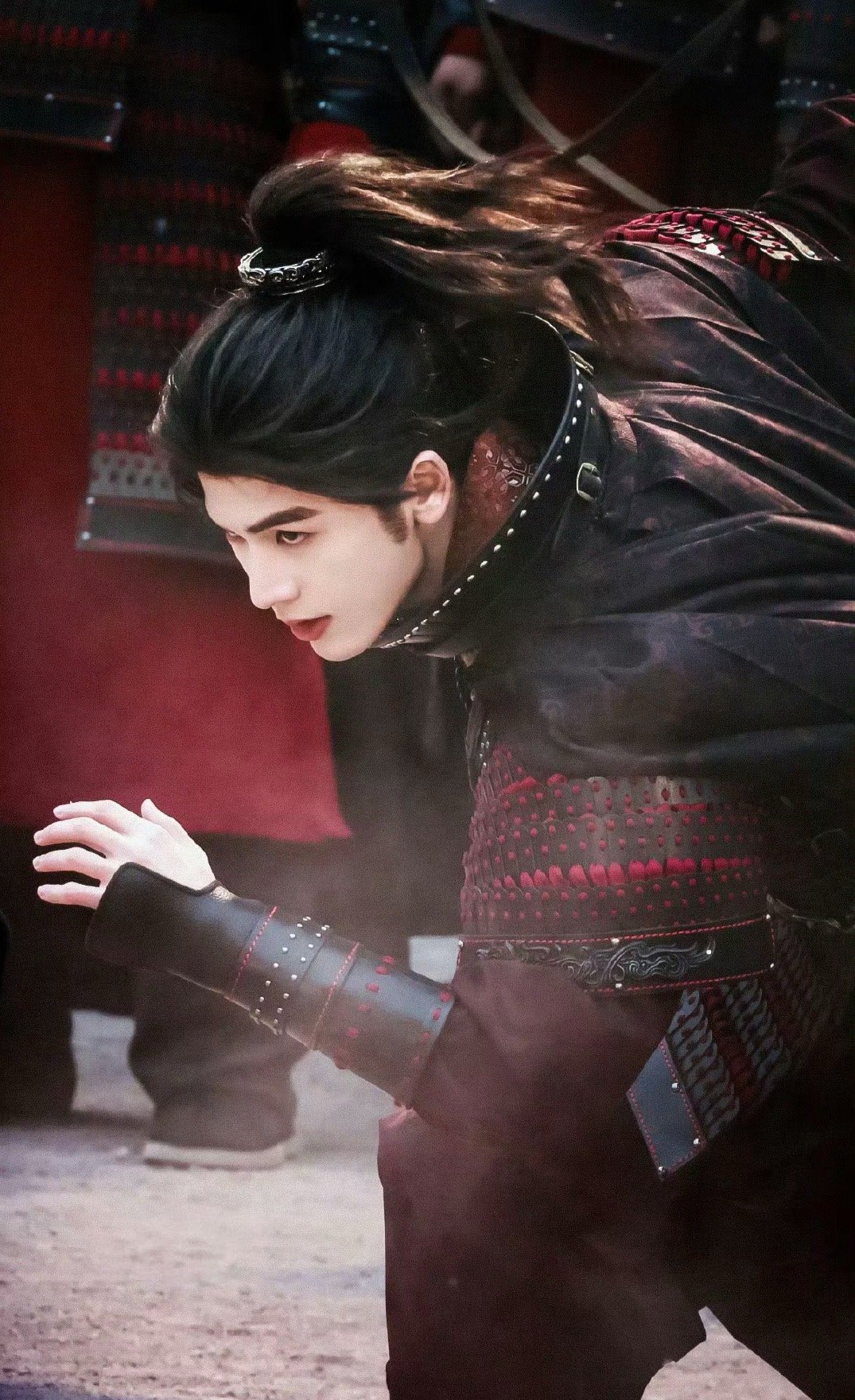 张凌赫人生镜头又要上新了就这个张凌赫把我帅成啥了！！顶天立地的一张脸