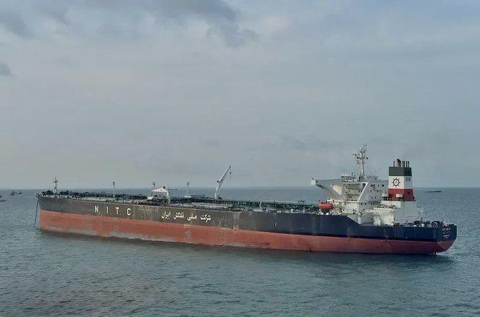 伊朗目前的储油已经接近极限，正在启用一些淘汰的老旧油轮进行临时应急储备，大约目前