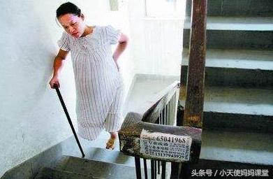 36岁女子“喜当妈”, 怀胎十月大腹便便, 临盆发现腹中竟无胎儿!