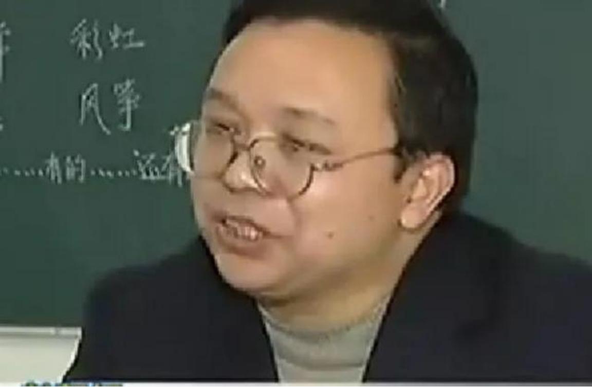 他叫彭邦怀，“毒教材“吹哨的第一人，在教材纠错苦缠14年，22场官司，一次都没有