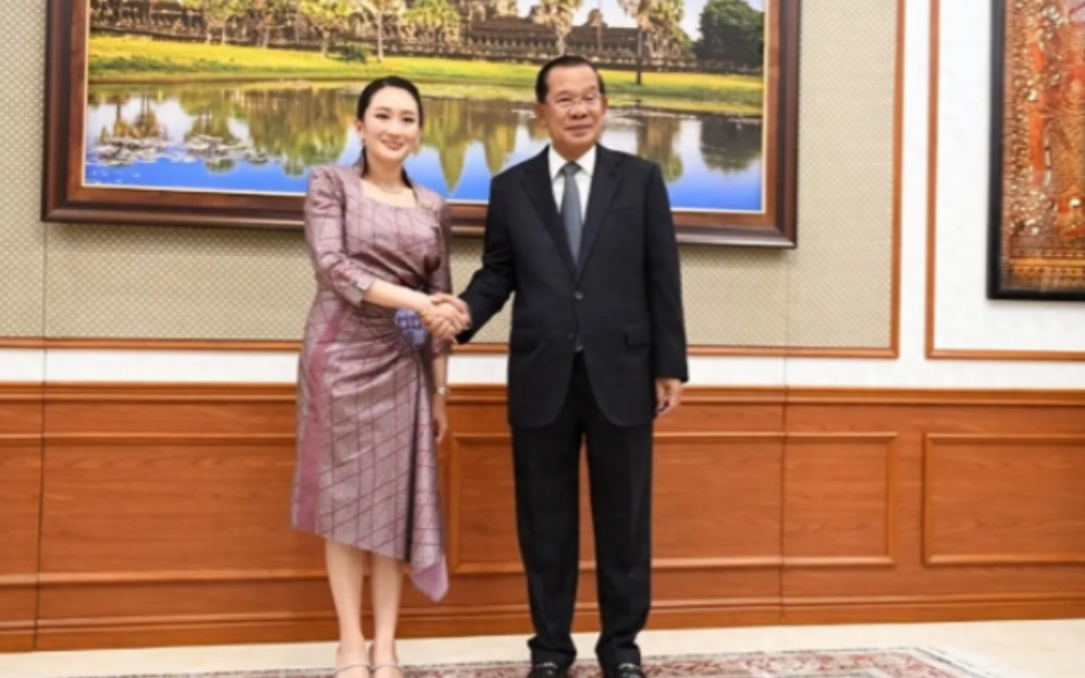 泰国总理被法院停职，他信家族与军方再次斗成一团，中国外交部说了一句很有深意的话！