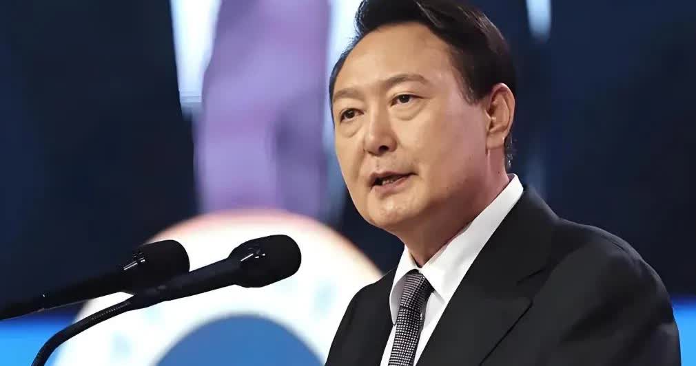 尹锡悦用近乎无赖的手段对抗了独捡组的调查，还有2天时间，他的拘留期就满了。当地时