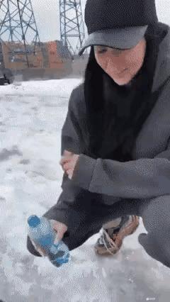 女人的思维与男人的思维果然是不同的！[捂脸哭]