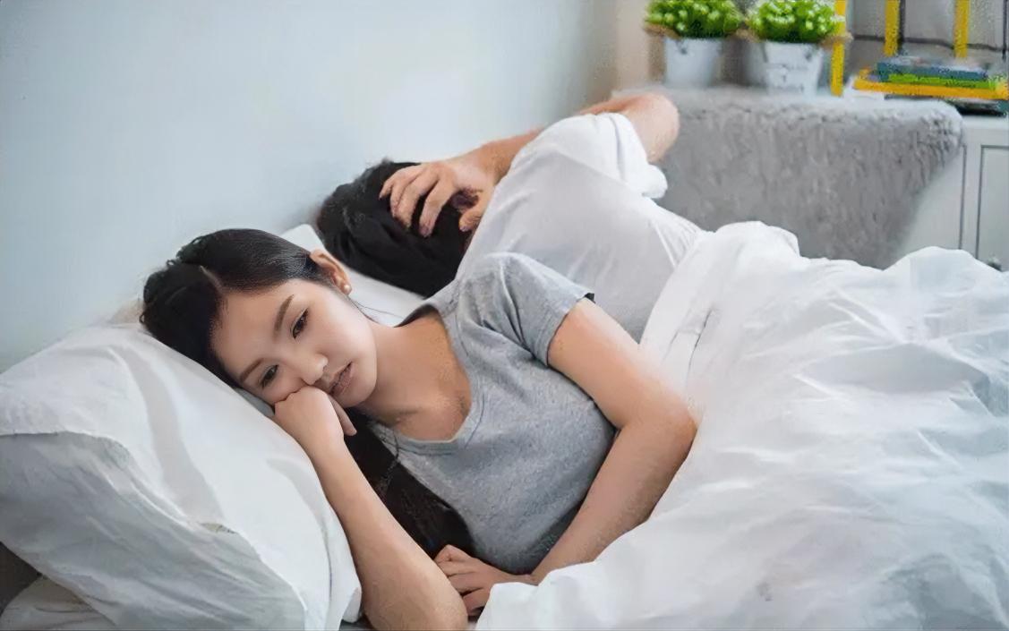 婚姻里走不到最后的夫妻，都有这3个特征第一，有问题不解决，总想着凑合过日子。