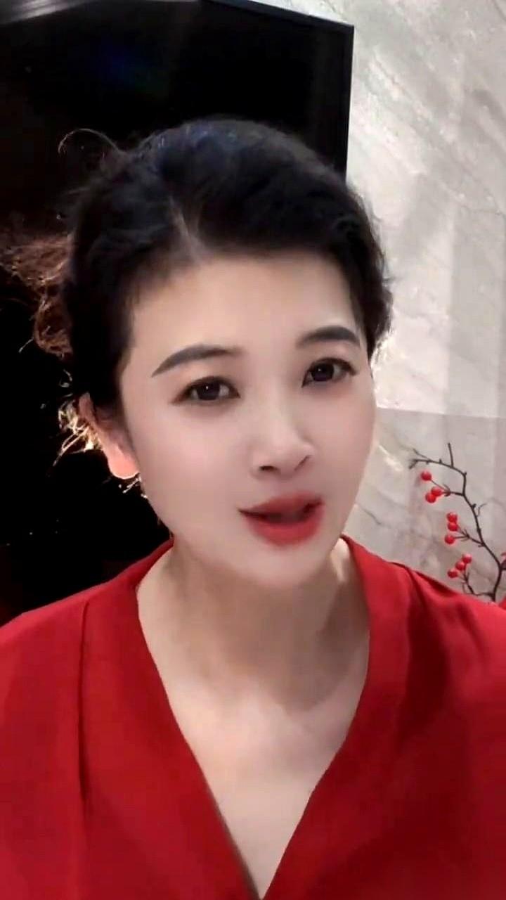 有人总结男人五大爱好：抽烟、喝酒、打牌、钓鱼、好色。说得跟五毒俱全似的。但凡
