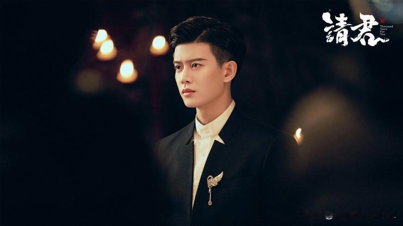 任嘉伦有不少好看的剧，我首推《周生如故》。小南辰王周生辰与太子妃漼时宜的师徒虐恋