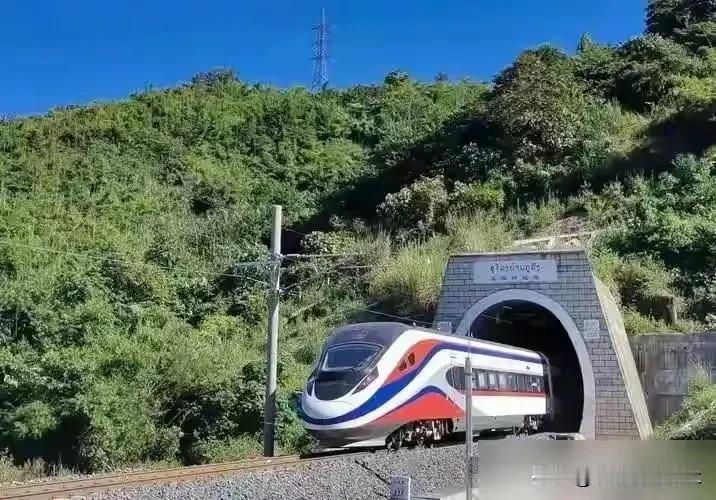 越南南北高铁终于确定了！中国与日本都已出局，项目由越南本土企业牵头，德国西门