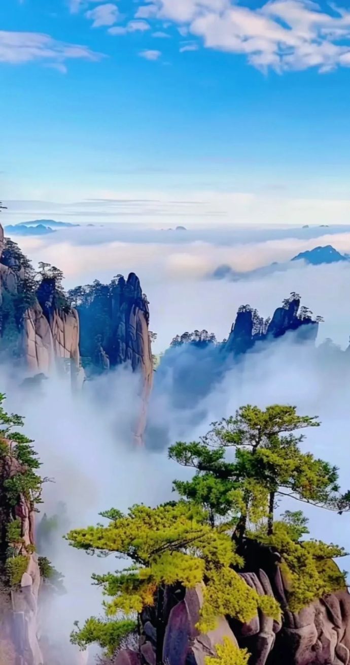 三清山仙雾缭绕