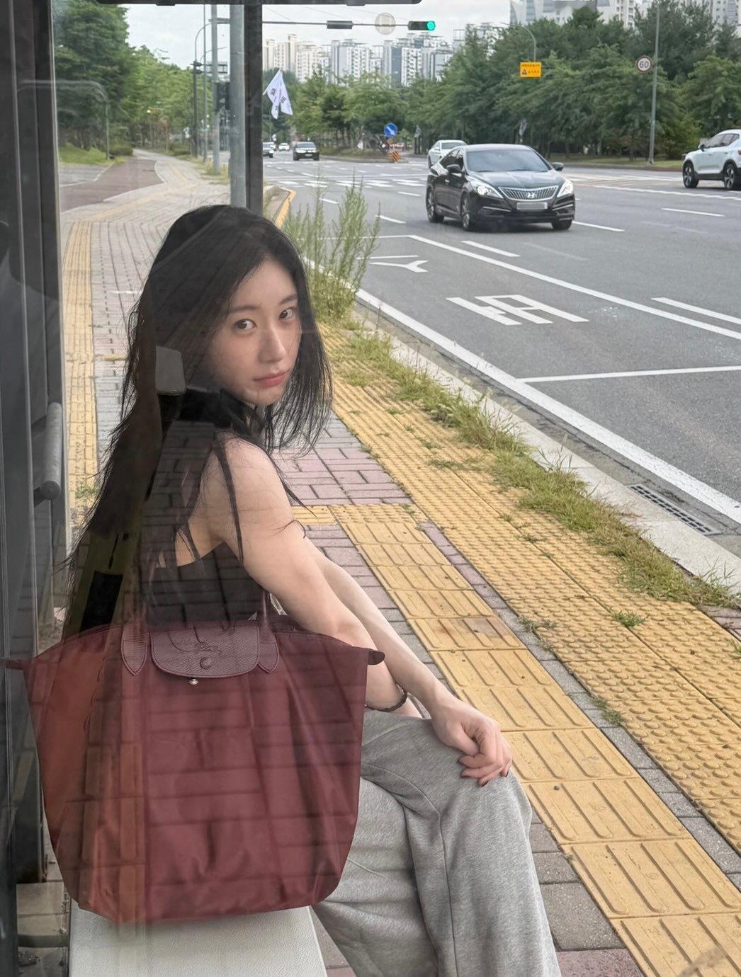 李彩领INS更新🖤🤍