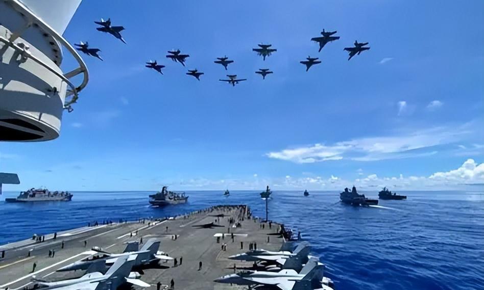美国真不装了！7月10日，一场史无前例的军事演习在西太平洋上空爆发：300多架战