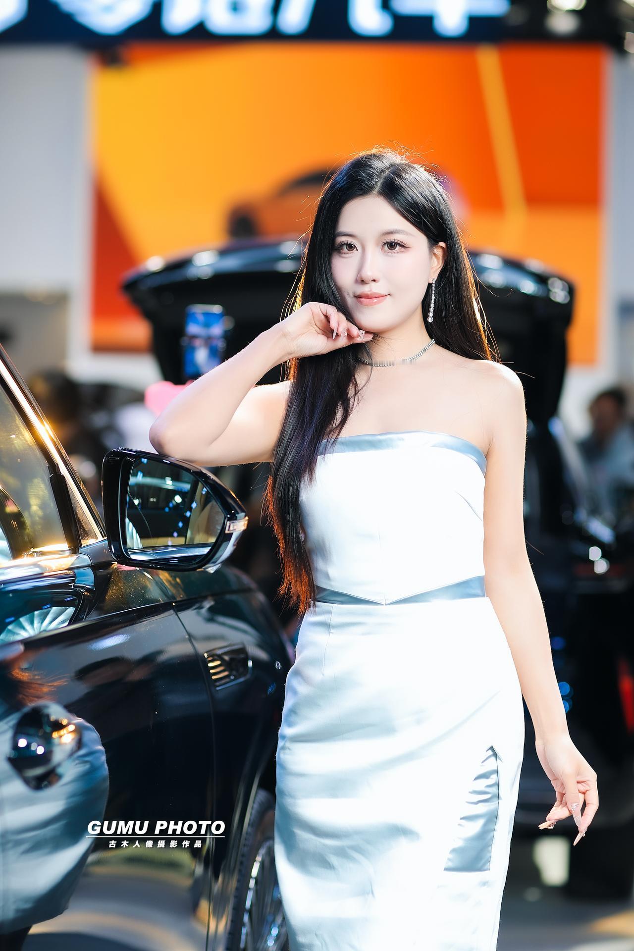 2025成都双十二车展奇瑞展台模特小姐姐