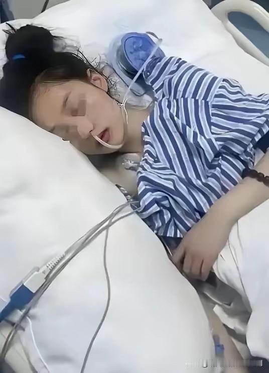 闹大了，贵州遵义，30岁女护士在工作期间突发脑出血，医院虽然极力抢救，可专家给