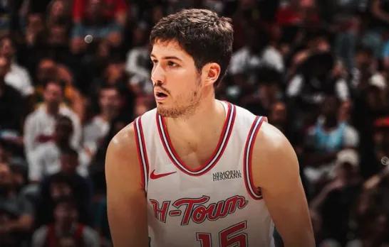 可惜遇见了乌杜卡白瞎了这么好的苗子。谢泼德是NBA历史上最年轻单场替补砍下30分