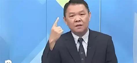 台湾退役舰长黄征辉最近这番话，说的是真糙，但话糙理不糙。他在节目里直接劝大陆，绝