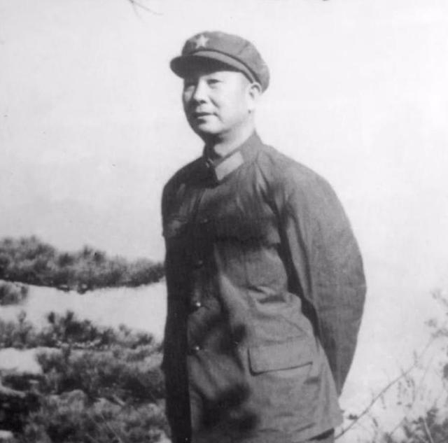 1986年，老家的大哥来电，告知兰州军区副司令刘海清大校：“我坐火车去看看你。”