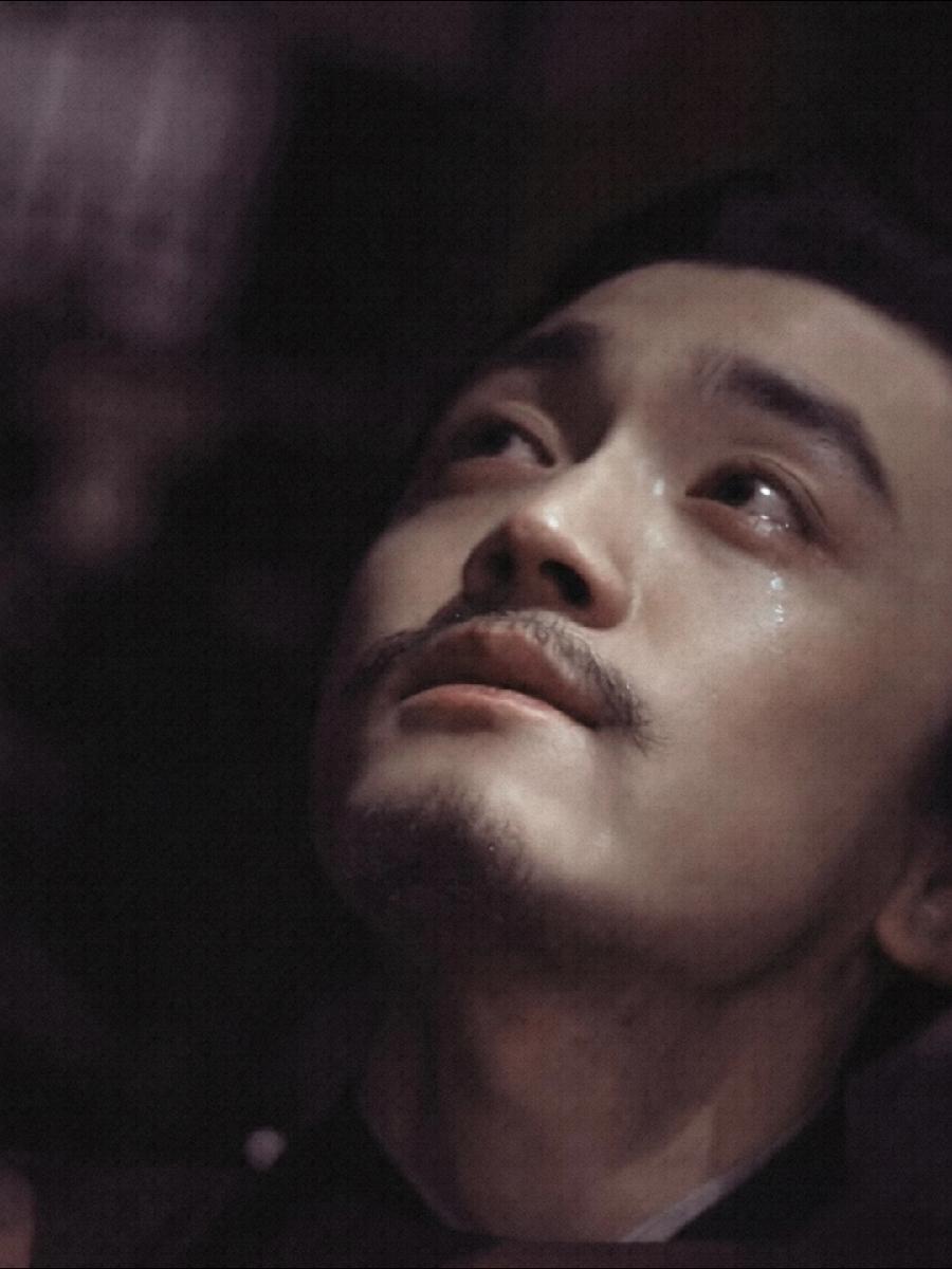 看了《太平年》，很多人说：李煜，就是个亡国之君，昏君，只会写词，不会治国。这话对