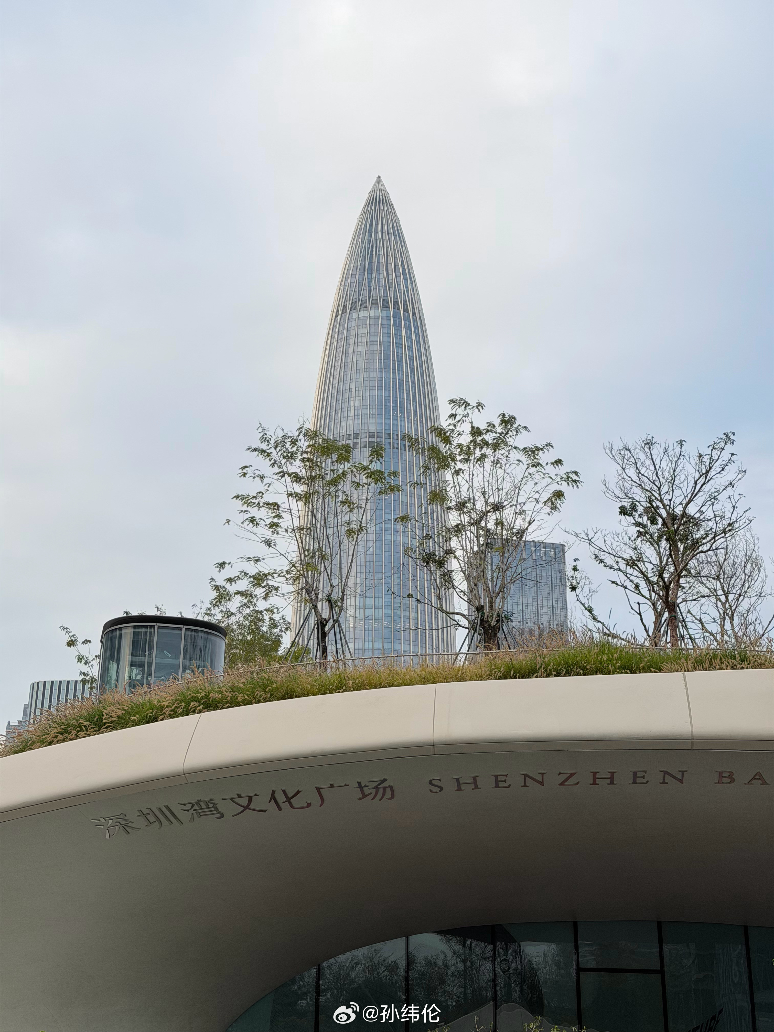 又来深圳周末唯一指定打卡点——深圳湾万象城二期了这次特地打卡了茶颜悦色，然后阿里