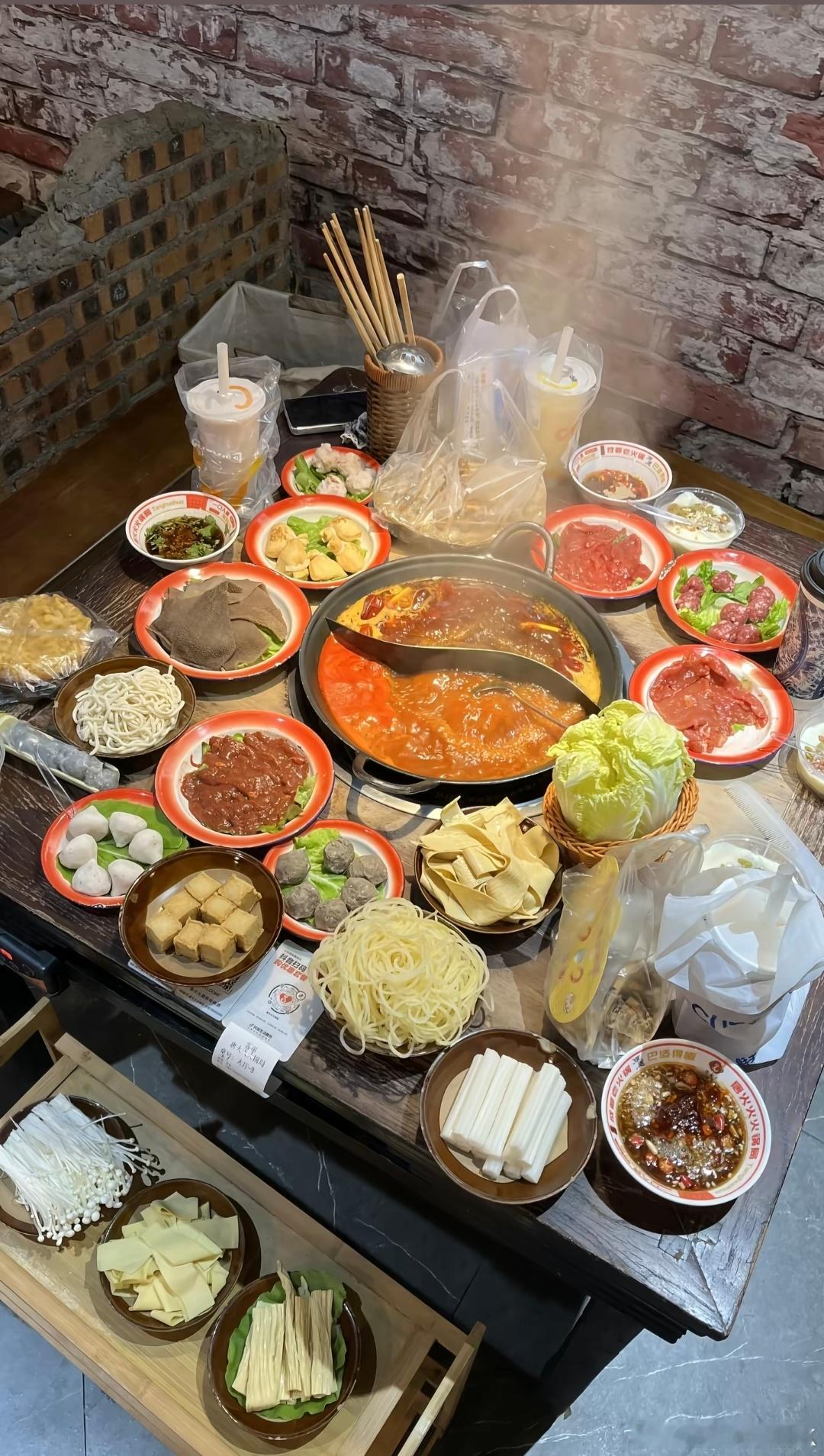 难怪现在在外面吃饭很少拉肚子了没点开热搜看之前，我还以为卫生条件得到了改善食材新