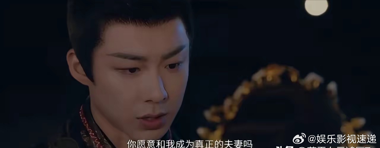 感觉《折腰》之所以能凭简单的剧情留住观众，是因为扮演主角的演员，在演情感戏时，真