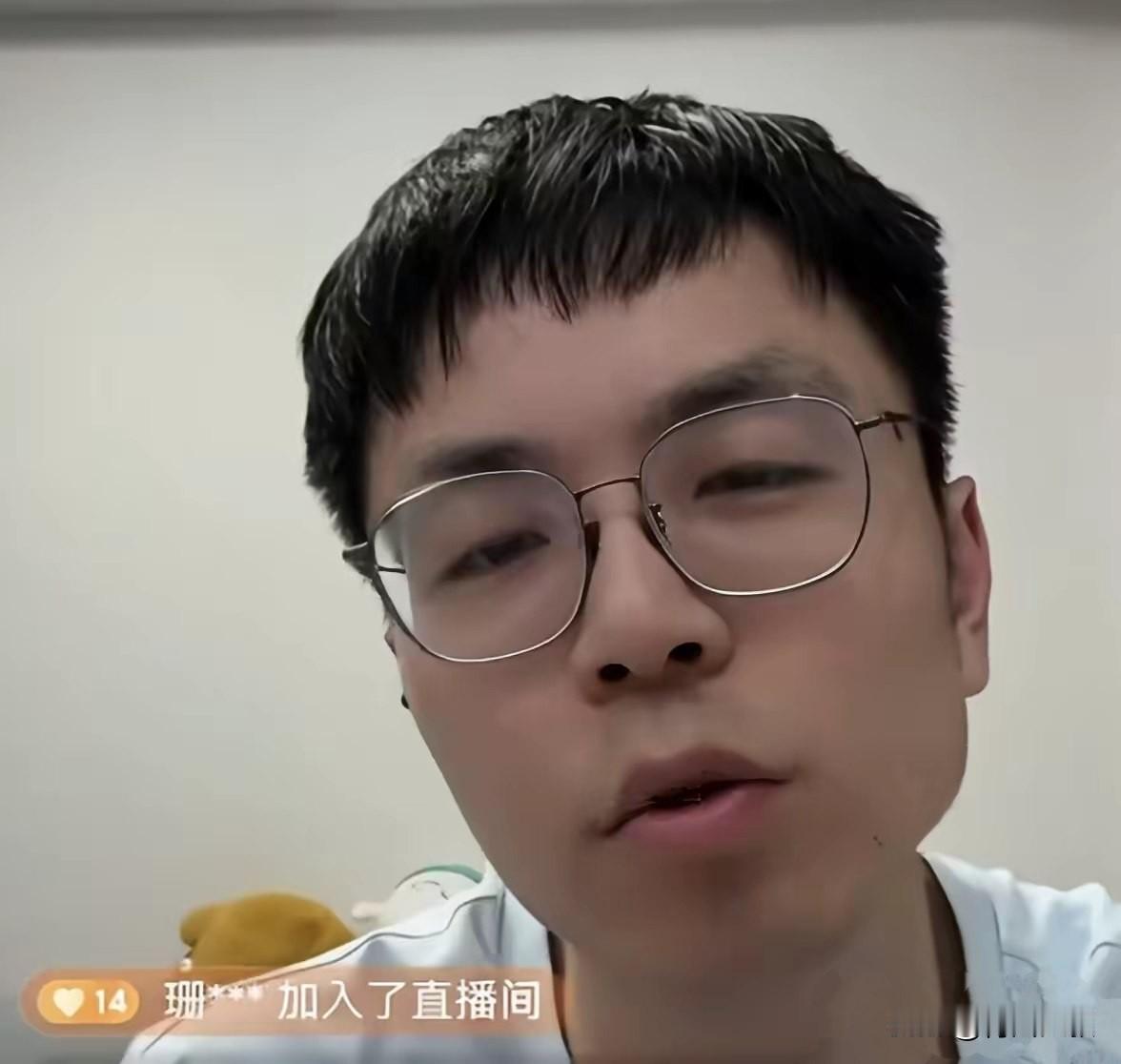 黄友政凭什么3:0零封方博？小钱说:他整天跟着王楚钦练发球能弱？你们不要听那