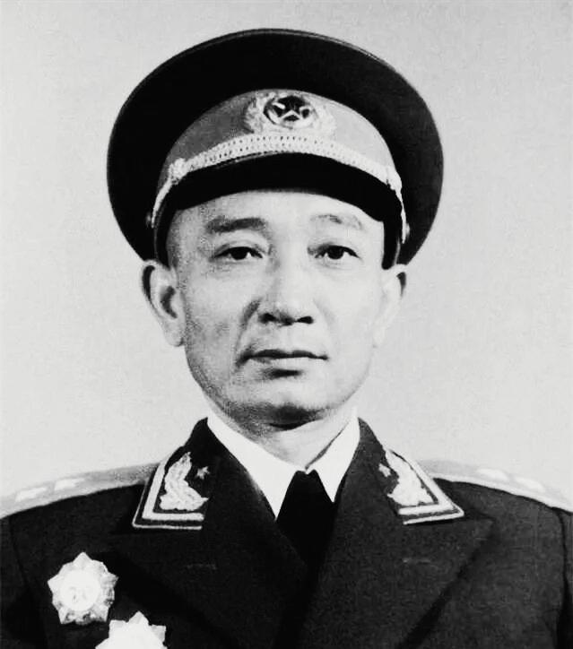 不懂就问，红军强渡大渡河共18人，1955年全军授衔，级别最高的一位是谁？授予了