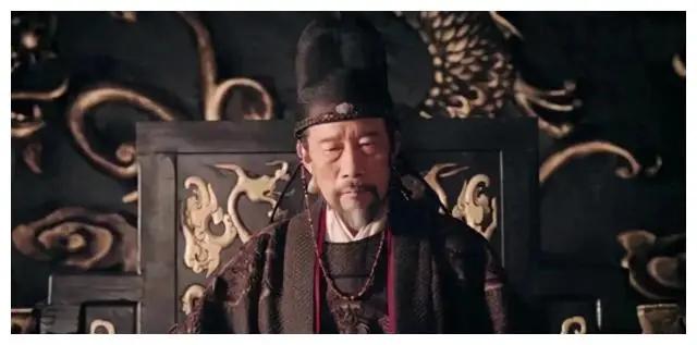 李渊七岁没了爹，姨父姨母把他领回家养大，这个姨父叫杨坚，姨母叫独孤伽罗七岁那