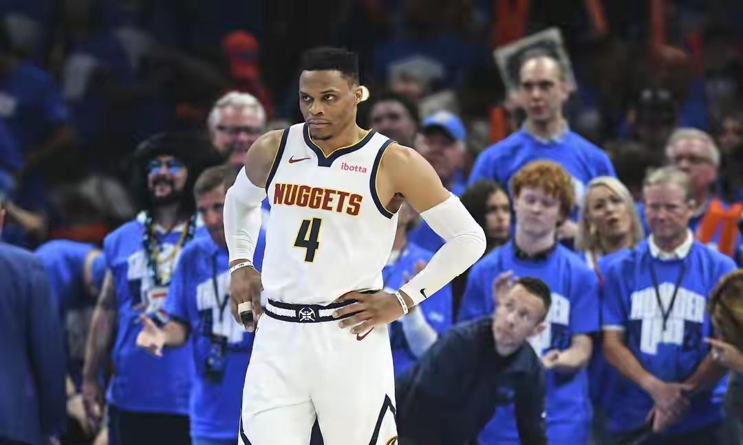 威少淡出NBA？别急，好消息来了！交易日开启两个月了，威少仍然迟迟没有找到下家