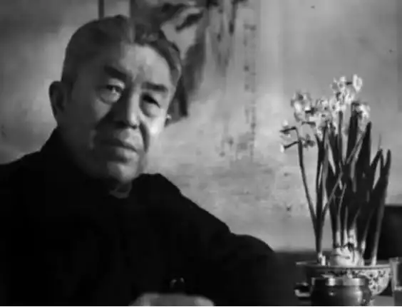 1983年，郑洞国的前妻想复婚，郑洞国的孩子们都同意，但郑洞国却摇头拒绝：“我一