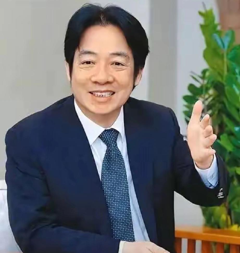 赖清德这招“拒绝出席弹劾审查会”，彻底点燃了岛内民意怒火！面对蓝白阵营凭借席