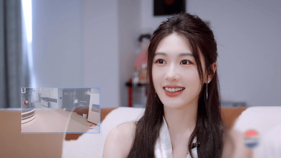 孙乐言看到冯琳ootd眼都亮了和这样不扫兴的朋友在一起真的很幸福​​​