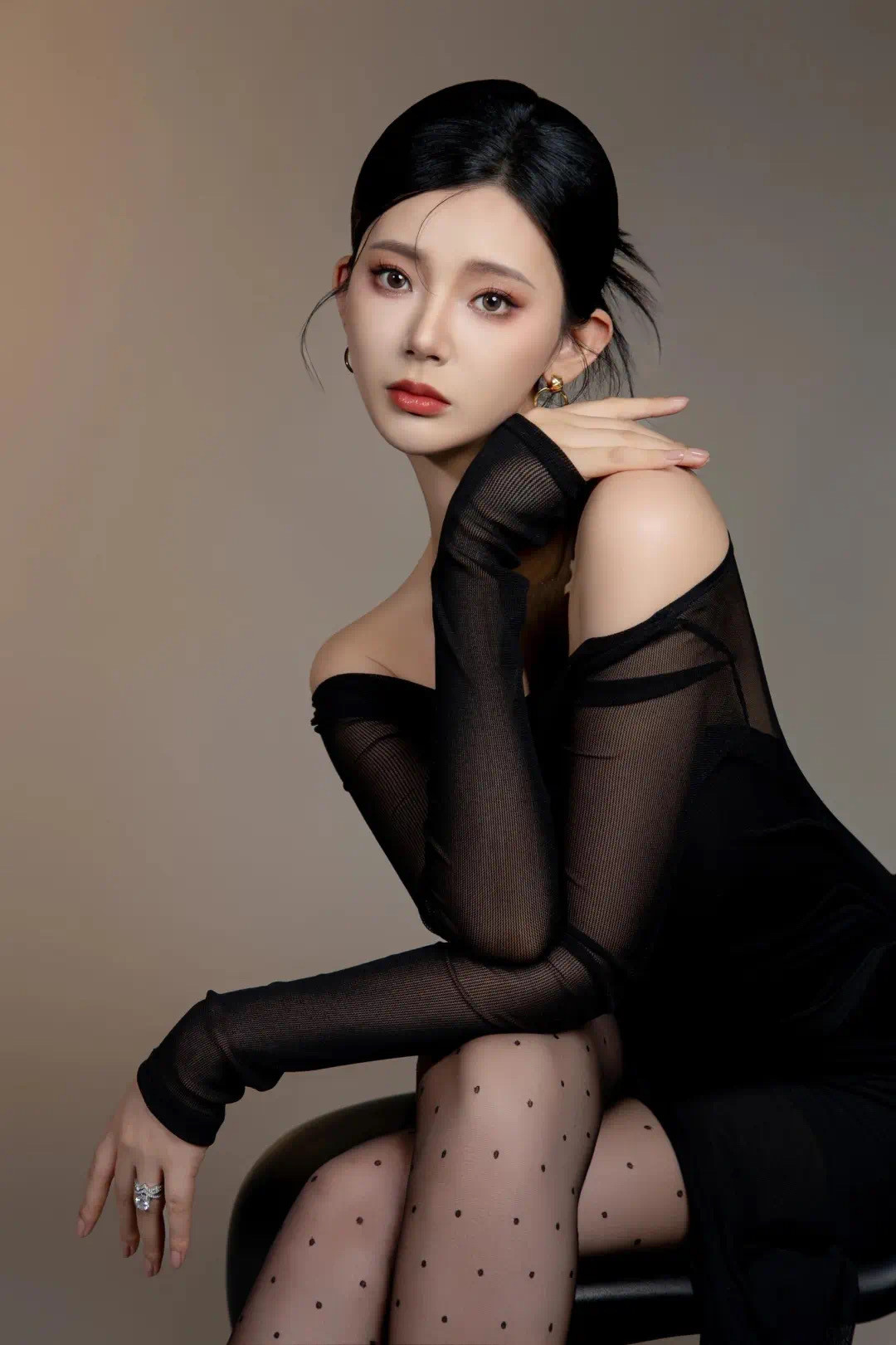解锁新风格的美女，帅到我了！