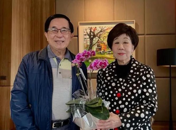 大罢免全败陈水扁不服：不要放弃还有机会726大罢免落幕，陈水扁今（27日）