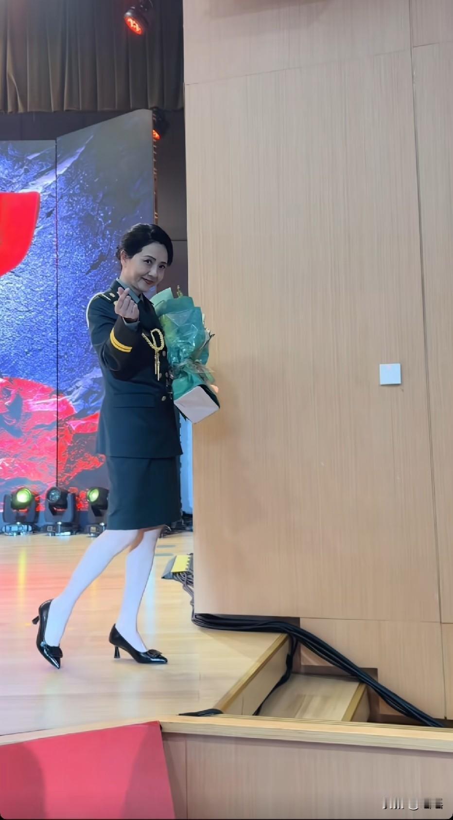 这是什么军衔有知道的吗？