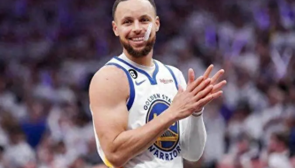 勇士阵容直逼湖人！7月3日晚上，NBA传来勇士、湖人、国王新消息。勇士、湖人