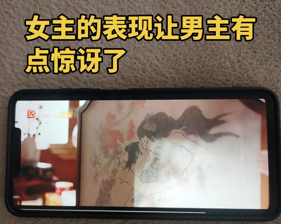 田曦薇，一段“看避火图”的表演，引爆全网千万讨论，她却只有26岁。镜头前，她挤