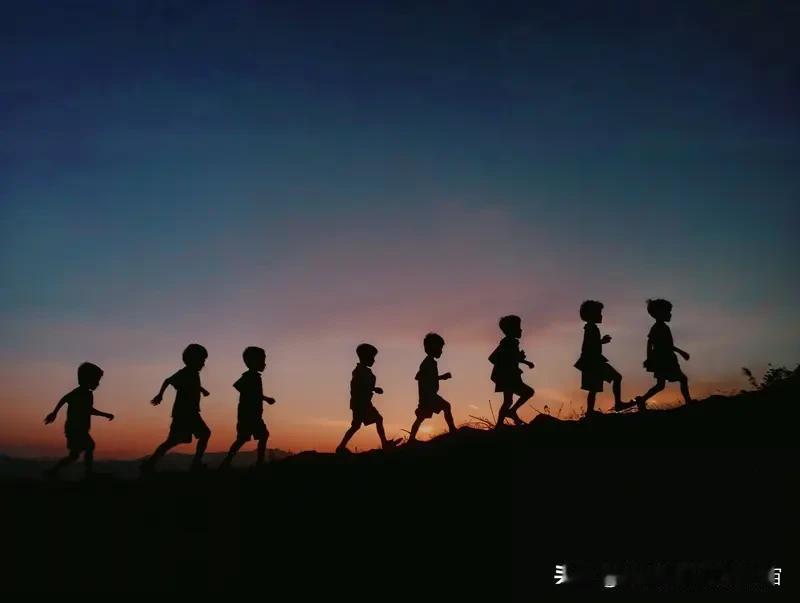 千万别给一说就掉眼泪的孩子看顿改的，不然他会强大到你无法想象。如果你的孩子一说就