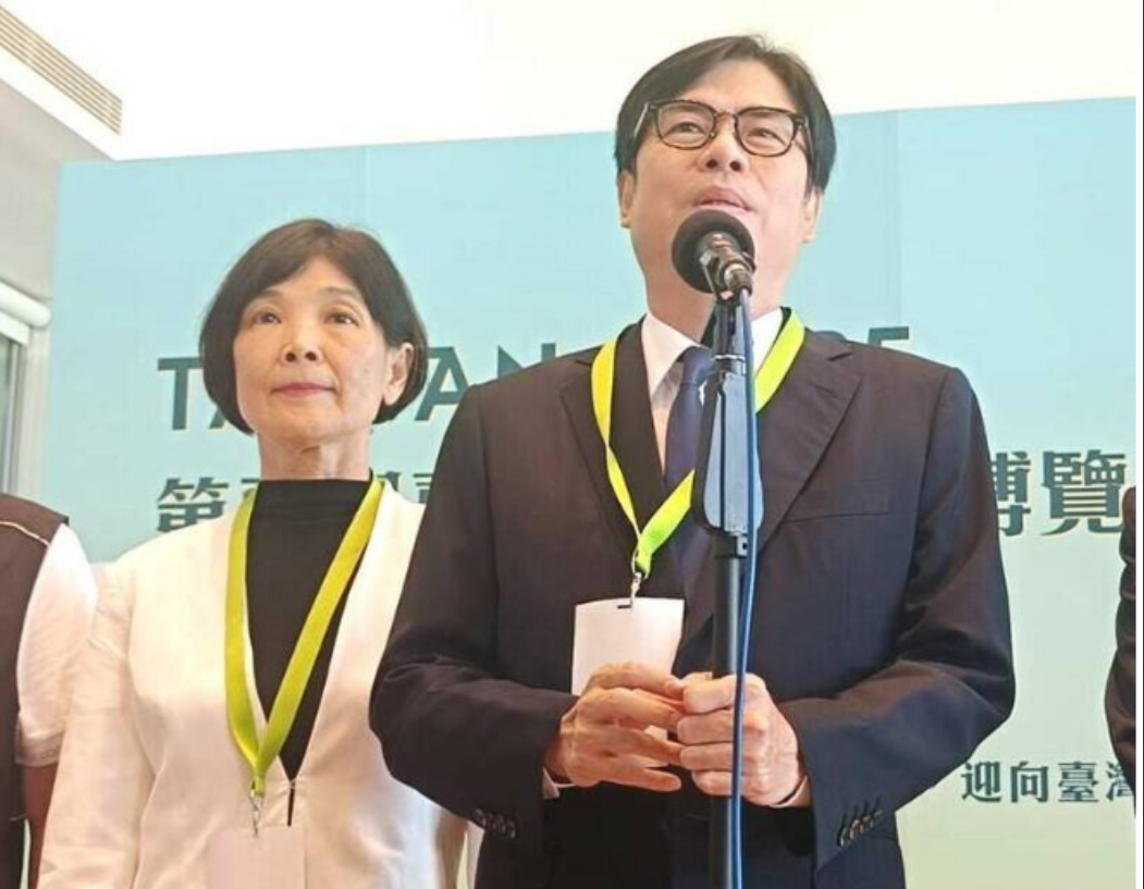 议员估高雄中正路改名得花1200万陈其迈：道路改名依自治条例规定台内政部