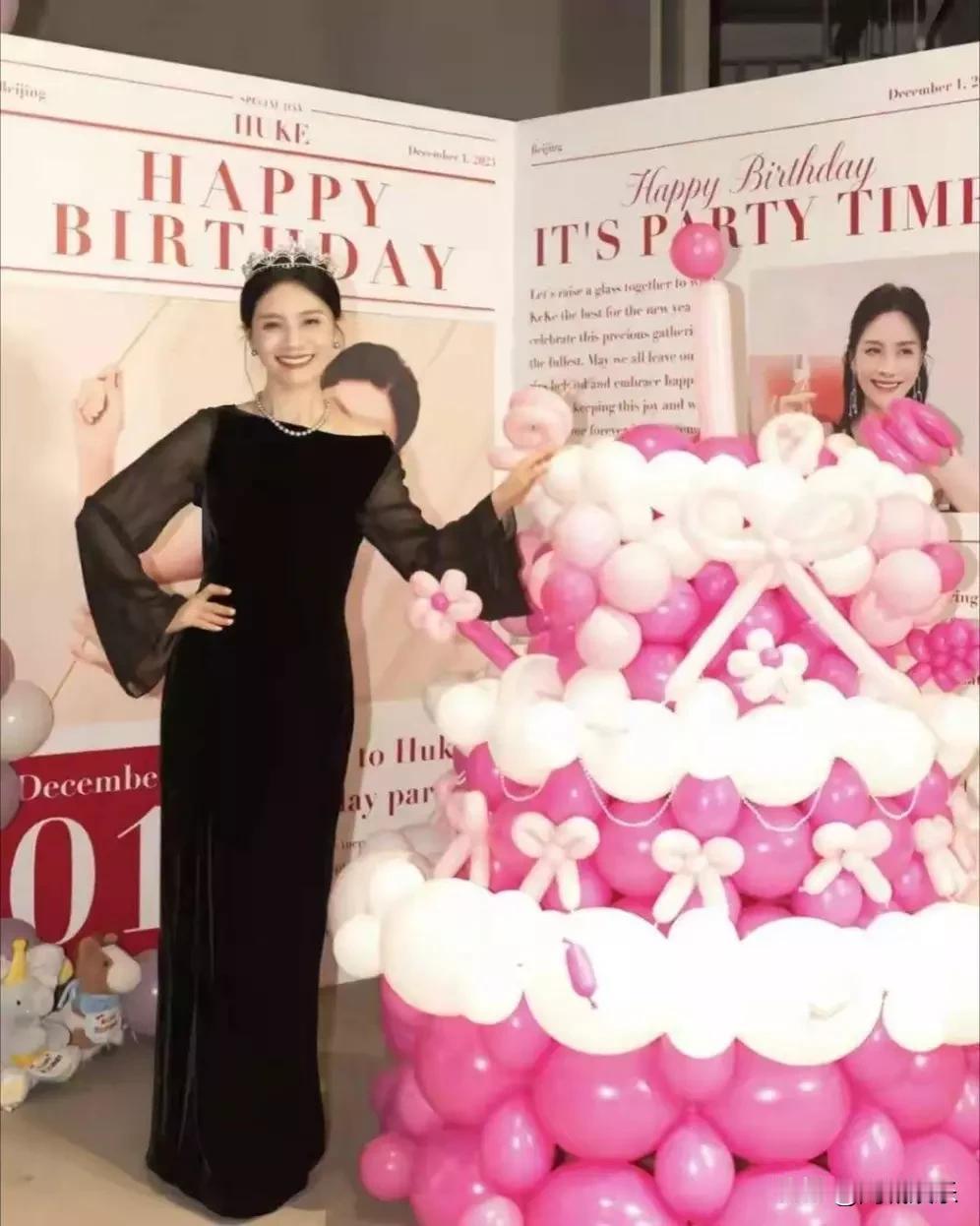 【胡可五十岁状态封神！网友：沙溢上辈子拯救银河系】50岁的胡可晒出生日照，