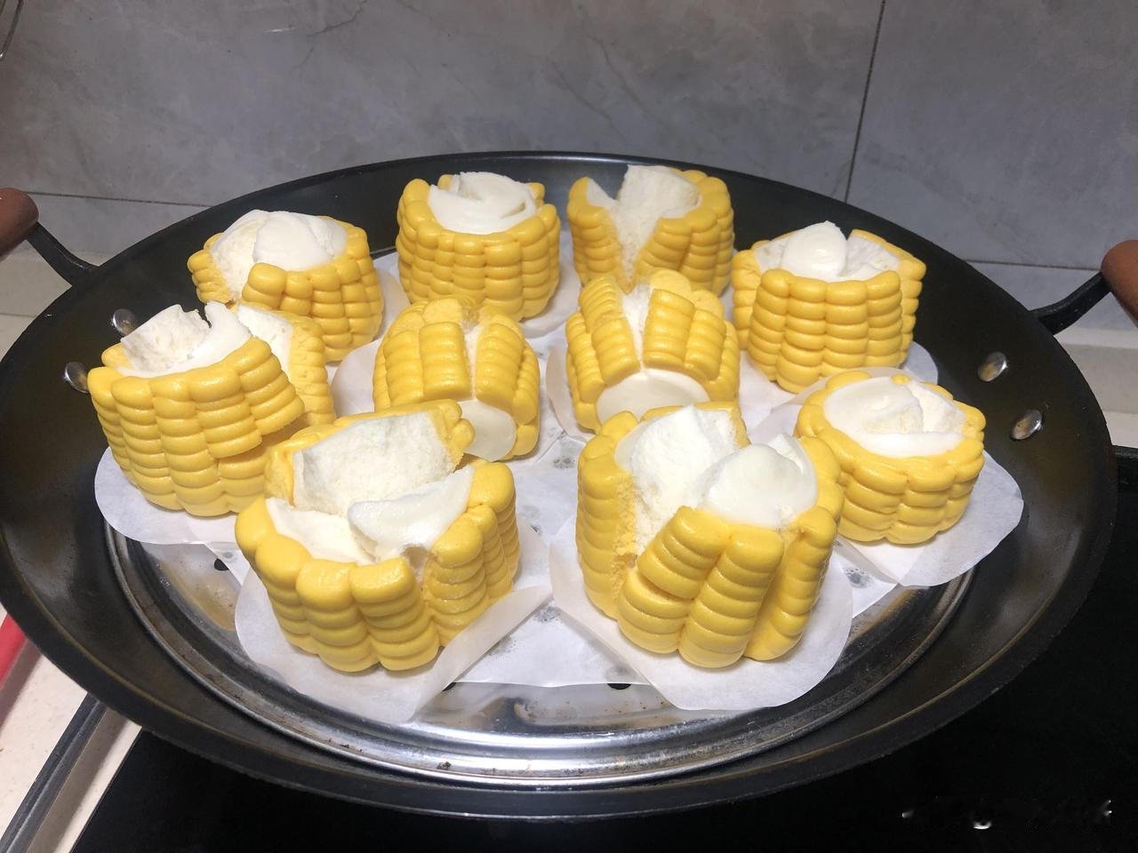 蒸馒头大型翻车现场！直接变成一锅爆米花🌽开锅瞬间人都懵了，想做的正经馒头