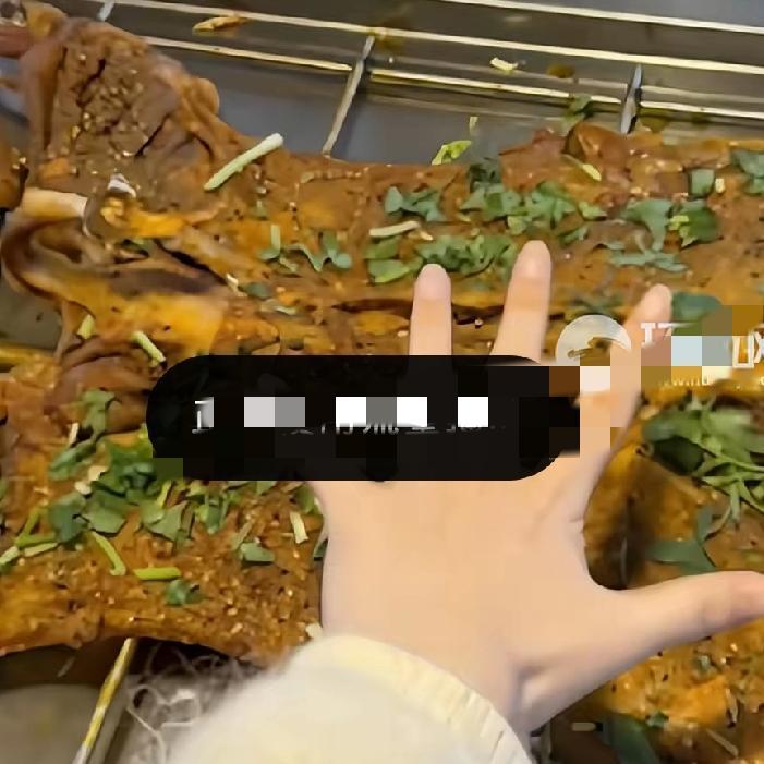 真的太离谱了！36斤活羊烤完只剩6.9斤，商家还敢说正常损耗，看完官方通报我