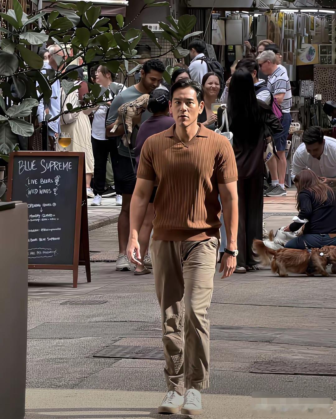 国外偶遇彭于晏，把自己练得真壮啊。