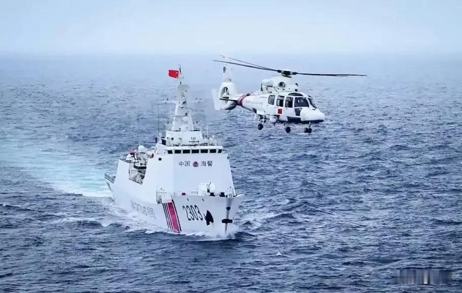 亮剑黄岩岛！中国军警同一天同步行动，场面震撼11月29日，中国军警在黄岩岛