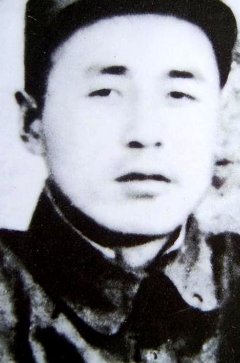 1955年，山东某火柴厂里，一名普通工人突然被公安人员带走。事后众人才知晓，这个