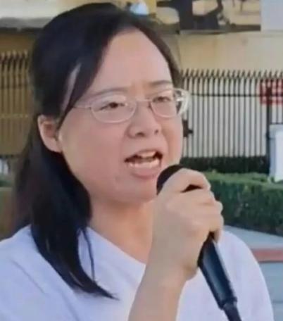 在美国发反华声明讨要地主祖产？堂哥一张旧纸炸群：要告，连你爷爷一起告！ 周君